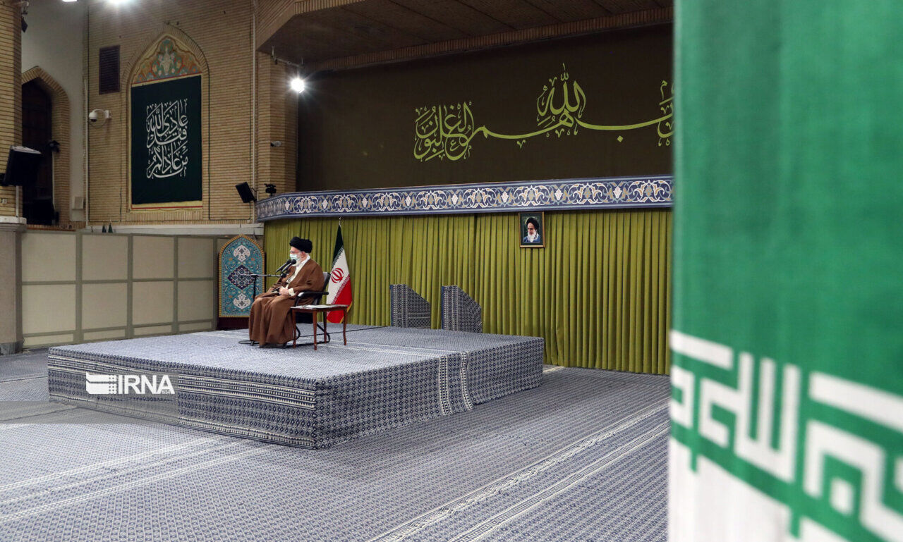 مطالب منتشر شده در فضای مجازی و انتساب آن به رهبر انقلاب ‌‎‌فاقد اعتبار است