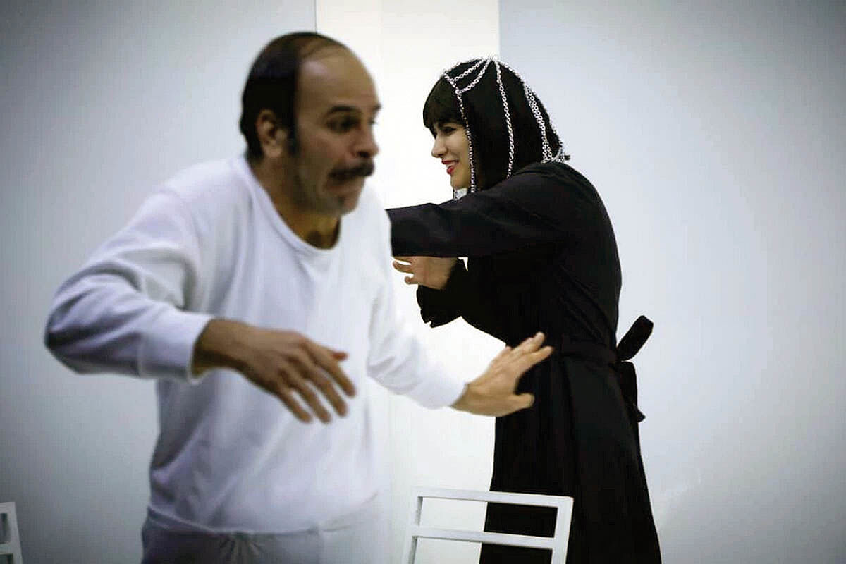 به تماشای «هیدن» این بار بر صحنه نمایش اصفهان 
