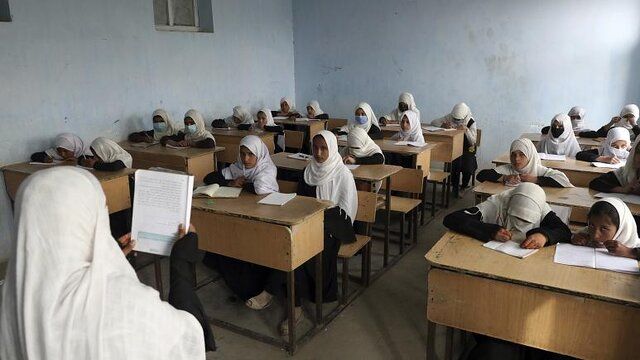 جنجال عدم بازگشایی مدارس دخترانه توسط طالبان