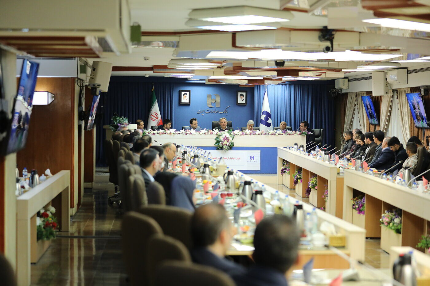 تجلیل از قهرمانان و مدال‌آوران المپیک ۲۰۲۴ توسط بانک صادرات ایران 