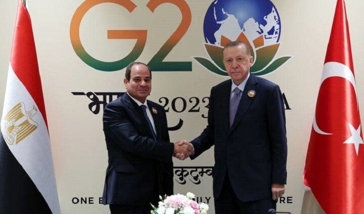 دیدار رهبران ترکیه و مصر پس از یک دهه قطعی رابطه/ تبادل سفرا صورت می گیرد؟