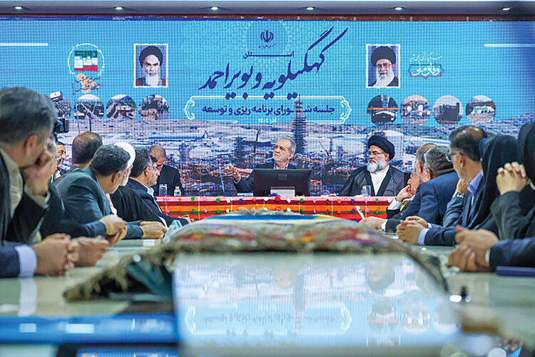 با توقعات کشور اداره نمی‌شود