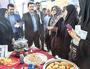 برپایی نمایشگاه کشاورزی ارگانیک در کرمانشاه