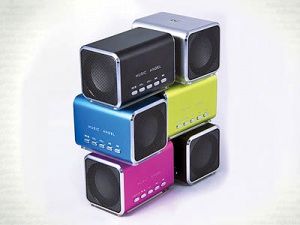 مکعب‌های رنگارنگ برای پخش موسیقی