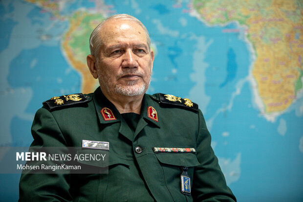 اظهارات جدید سرلشکر صفوی درباره شهیدان باقری و رشید / این بزرگواران پاک زندگی کردند و پاک از دنیا رفتند