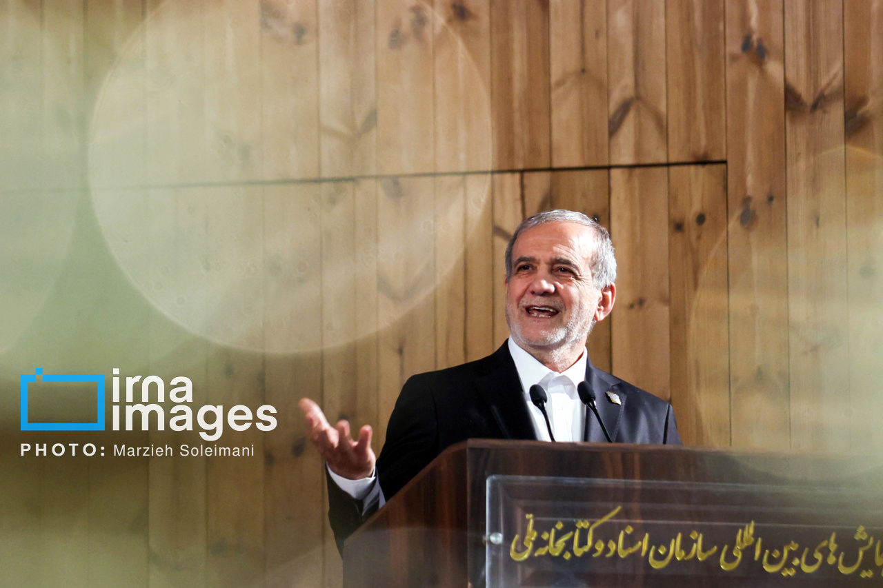 حمله کیهان به پزشکیان بخاطر مواضعش درباره شکوری راد