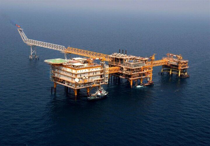 بلومبرگ: بستن تنگه هرمز قیمت گاز را 2 برابر کرد
