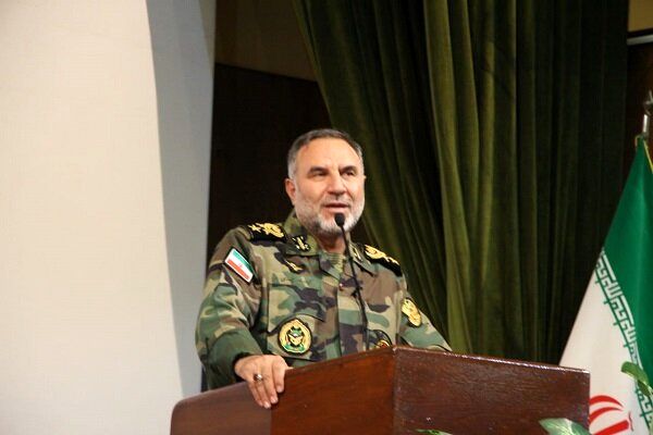 فرمانده نیروی زمینی ارتش: امروز جهاد تبیین فریضه قطعی و فوری است
