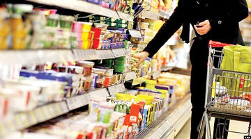 تثبیت قیمت با عرضه دستوری