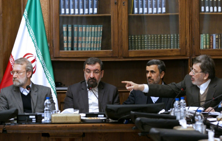 احمدی نژاد رفوزه شد/ علی لاریجانی به ریاست مجمع تشخیص می‌رسد؟