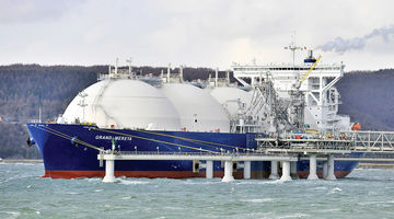 توکیو و طناب‌کشی قدرت‌ها