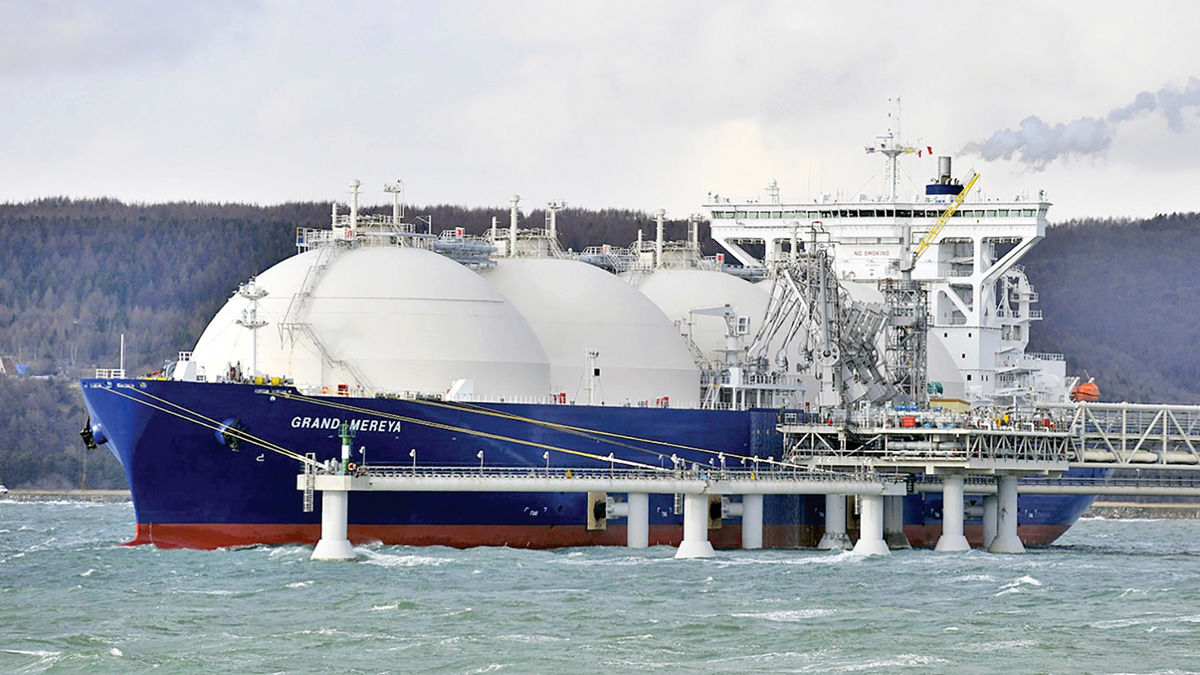 توکیو و طناب‌کشی قدرت‌ها