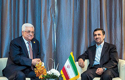 دیدار احمدی‌نژاد با محمود عباس