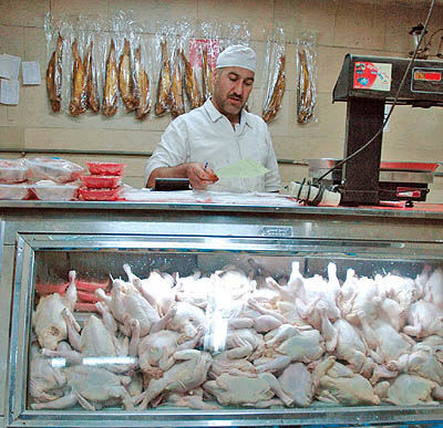 فروش مرغ گران‌تر از 3450 تومان تخلف است