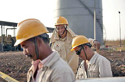 تکذیب به کارگیرى کارگران چینی در کشور