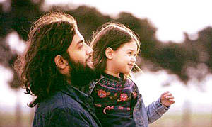 بنیامین و دخترش در «هفته‌ عشق ایرانی»