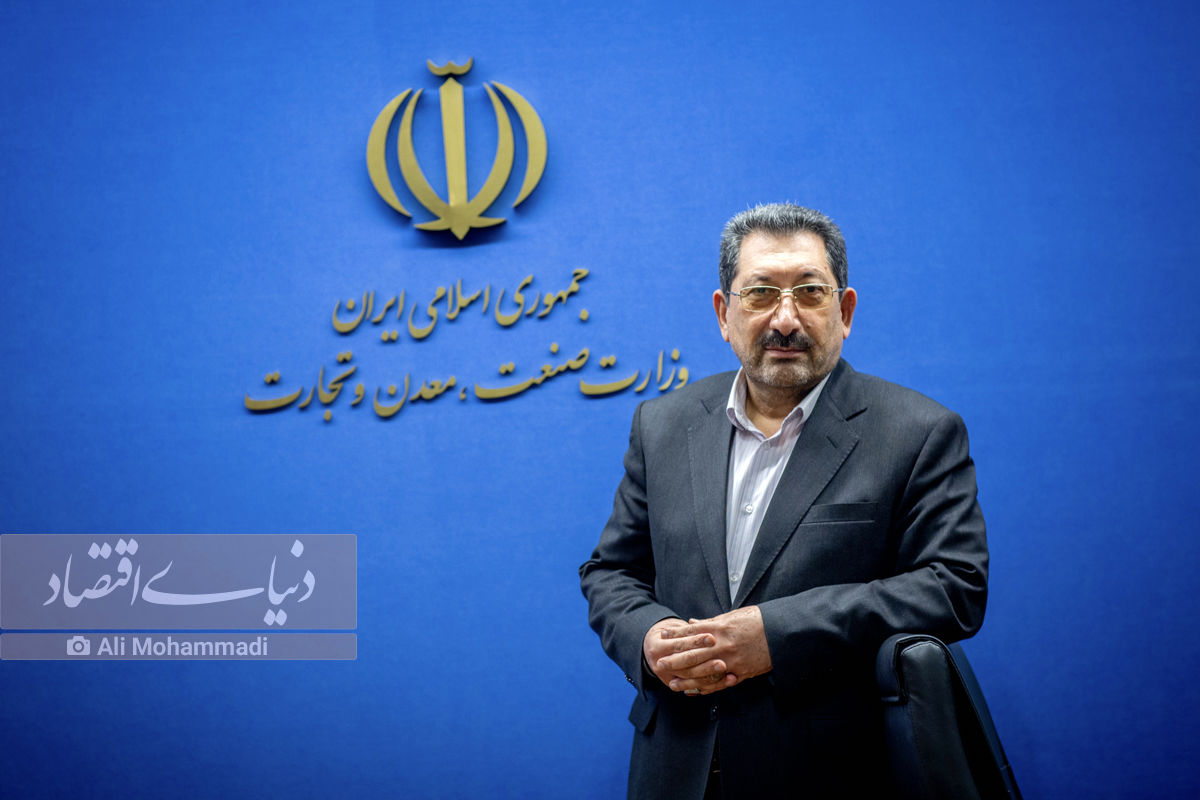 ​خفت کردن آقای وزیر با کارت‌خوان: کمک کن!+فیلم