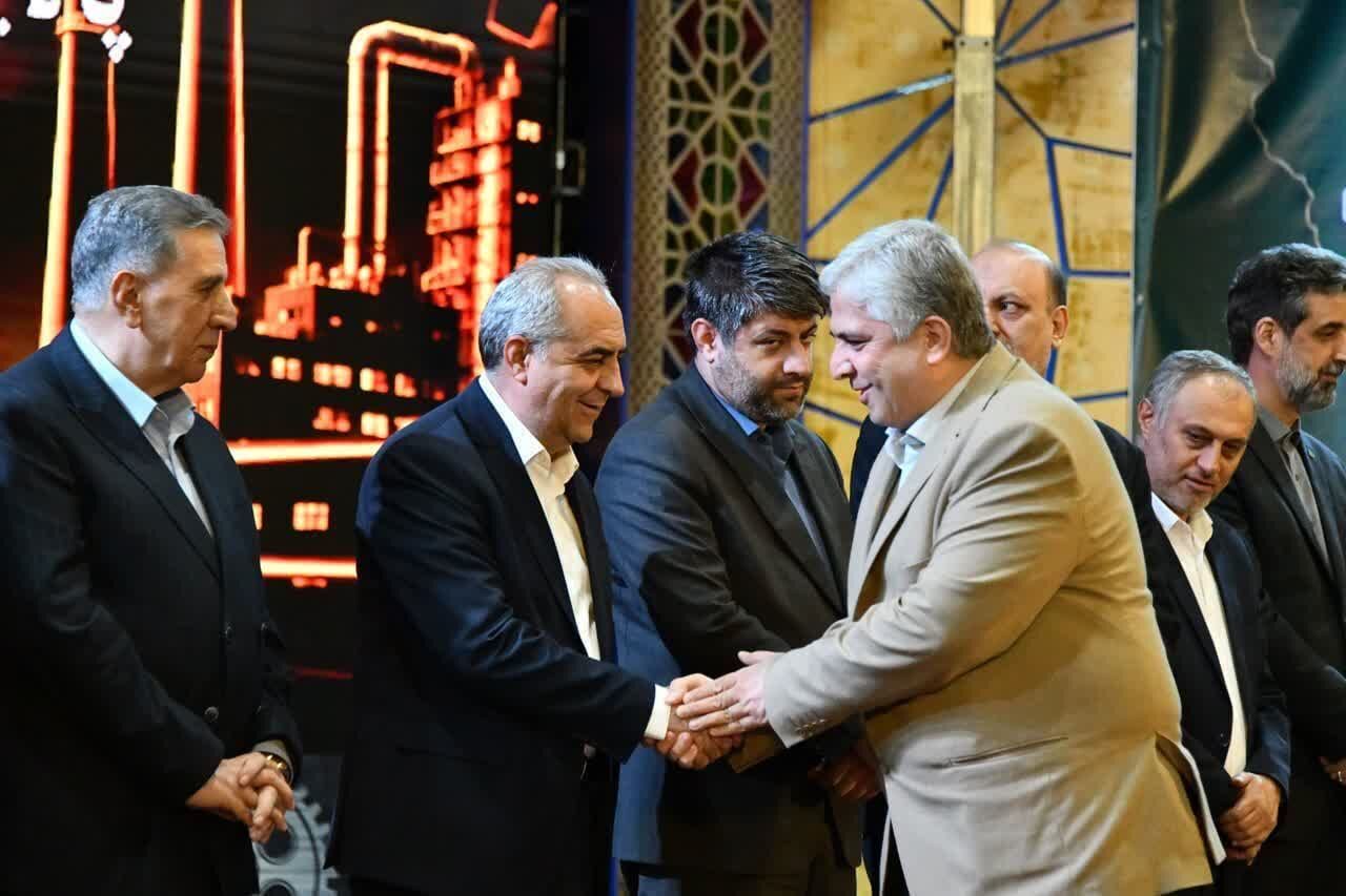 شرکت پالایش نفت تبریز واحد منتخب صنعت و معدن در حوزه فرآورده‌های نفتی شد
