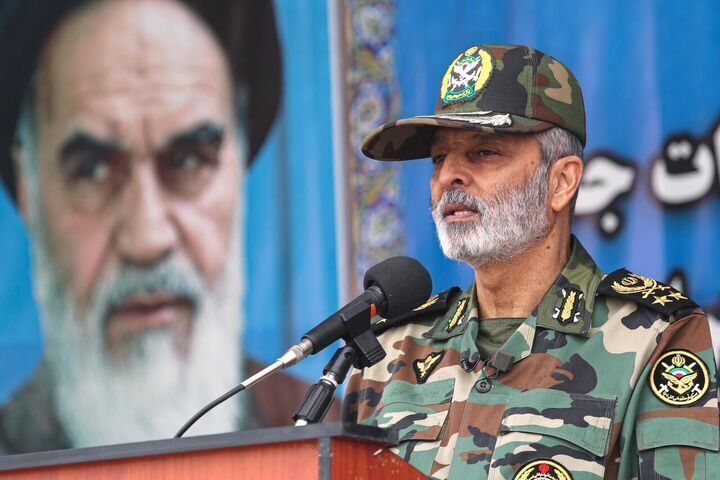 فرمانده کل ارتش:  رژیم صهیونیستی حقیرتر از آن است که بتواند کوچک‌ترین خللی در اراده ملت بزرگ ایران ایجاد کند