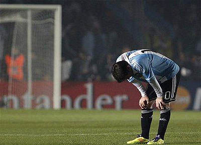 آرژانتین با 3 گل صعود کرد