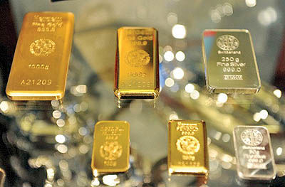 طلا در مرز 1700 دلار