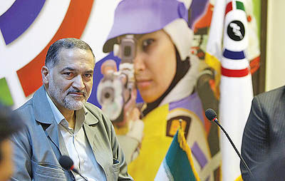هاشمی: مخالف استیضاح وزیر ورزش هستیم
