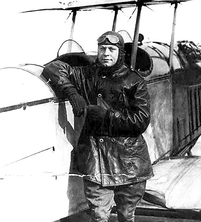 جیمز اچ. کیندلبرگر از پیشگامان هوانوردی در آمریکا