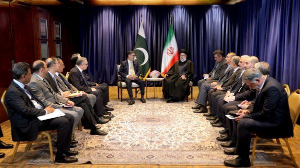 رئیسی: سطح روابط ایران و پاکستان با توجه ظرفیت‌های موجود ناکافی است