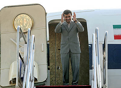 احمدی‌نژاد عازم ترکیه شد