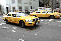 خودروهای تولیدی استاندارد تاکسی را ندارند