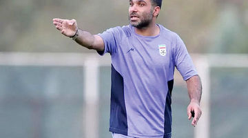 مثل همیشه آشفته