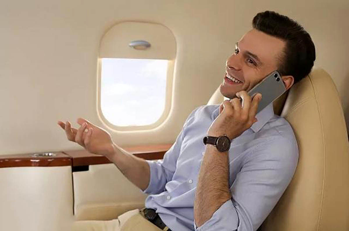 ممنوعیت استفاده از تلفن همراه در سفرهای هوایی اروپا لغو می‌شود