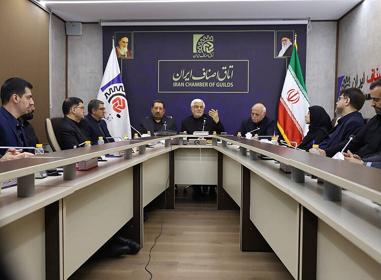 بازدید معاون اول رئیس‌جمهور از اتاق اصناف