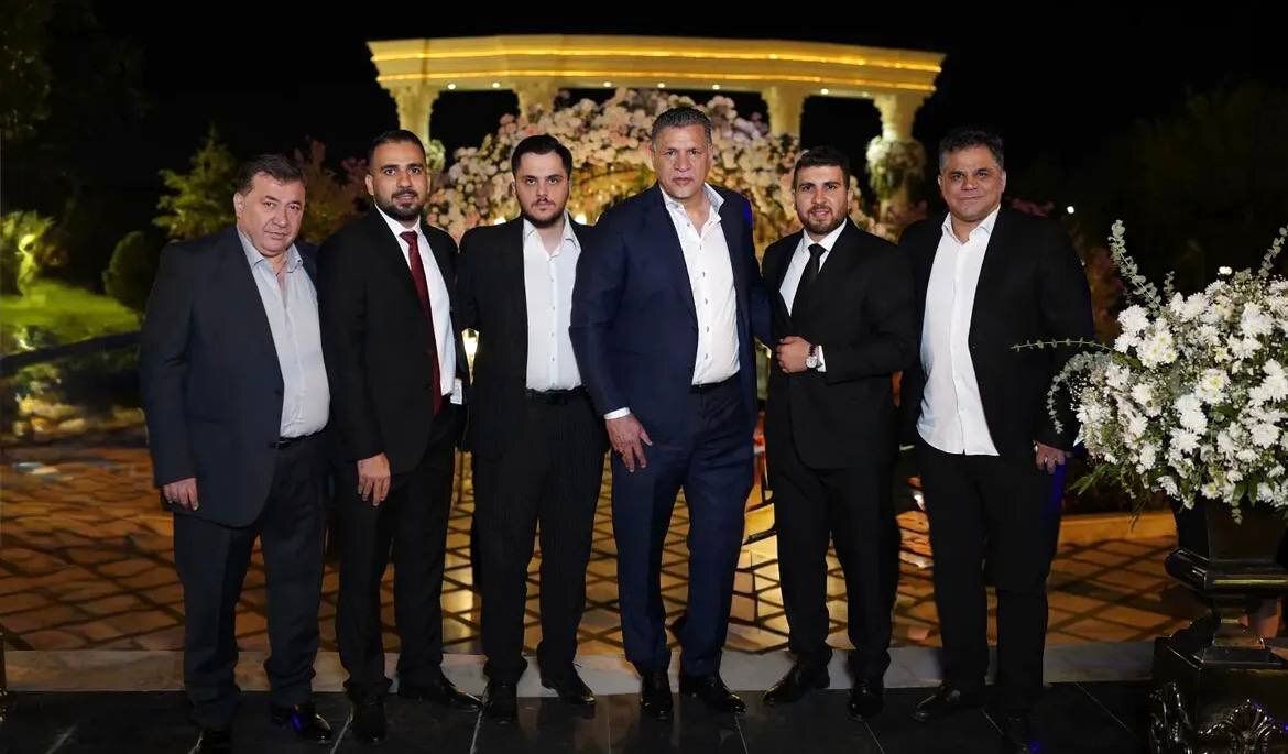 عکس خانوادگی علی دایی در یک مراسم عروسی 2