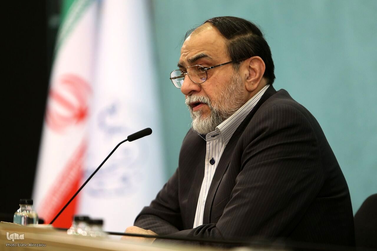 رحیم‌پور ازغدی: هزینه دادن دشمن در مرزهایش یا هزینه دادن ما در مرزهایمان؟