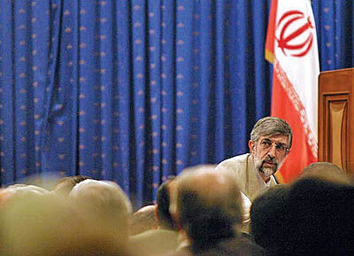 گلایه حداد عادل از «تعبیرات نامناسب» احمدی نژاد