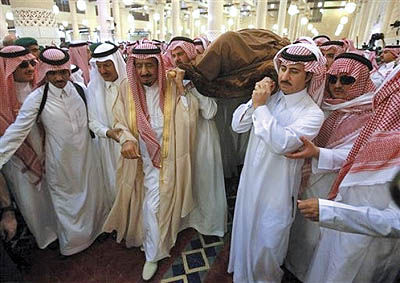 حضور صالحی در مراسم تدفین ولیعهد عربستان