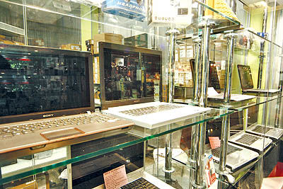 کیلویی وارد می‌کنند میلیاردی می‌فروشند