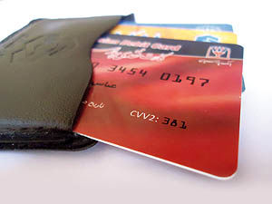 چگونه از کارت بانکی خود استفاده کنیم؟