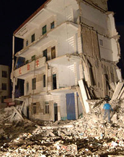 چین بهای مصالح ساختمانی را در مناطق زلزله‌زده کنترل می‌کند