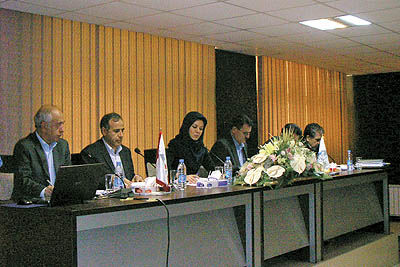 سیمان داراب تقسیم 800 ریال سود و 50 درصد افزایش سرمایه از محل سود انباشته را تصویب کرد