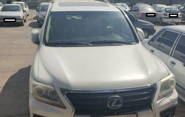 لکسوس ۲۵۰ میلیاردی به پارکینگ رفت