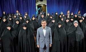 قدردانی احمدی‌نژاد از تلاشگران حوزه زن در دولت
