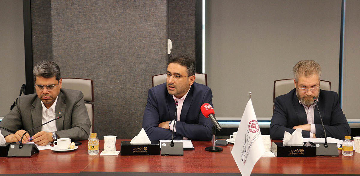 نخ تایرصبا در بزرگراه شفافیت