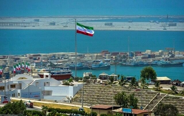 اصلاحاتِ اقتصادی پساجنگ؛ آیا می‌توان تغییر را از مناطق آزاد آغاز کرد؟ | ریشه شکست نهادی مناطق ویژه اقتصادی در ایران