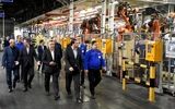 بازدید شبانه مدیرعامل بانک سپه از خطوط تولید ایران خودرو خراسان