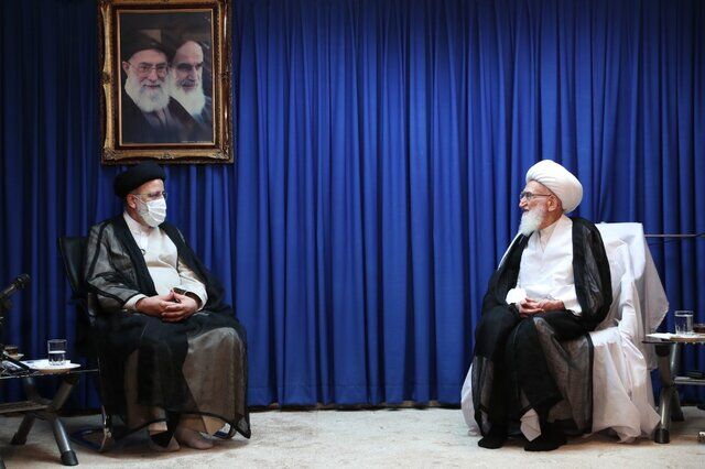 رئیسی در دیدار با آیت‌الله نوری همدانی: مردم تکلیف خطیری را بر دوش ما گذاشتند