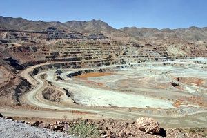 اجرای سیاست‌های متناقض در حوزه معدن