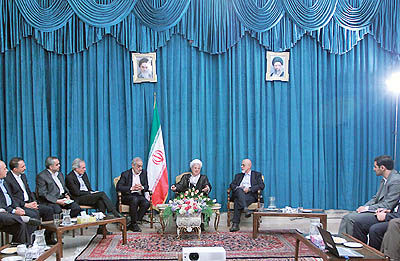 انتقاد هاشمی رفسنجانی از عدم اجرای صحیح اصل 44