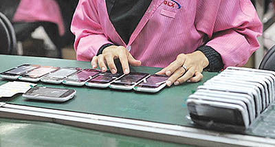 درخواست افزایش تعرفه واردات موبایل